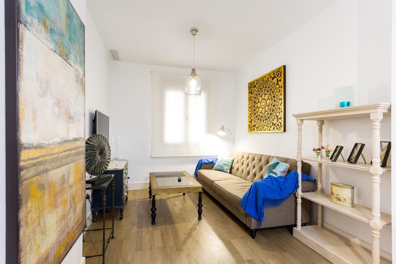Atrivm Apartamento Apartment Seville Exterior photo